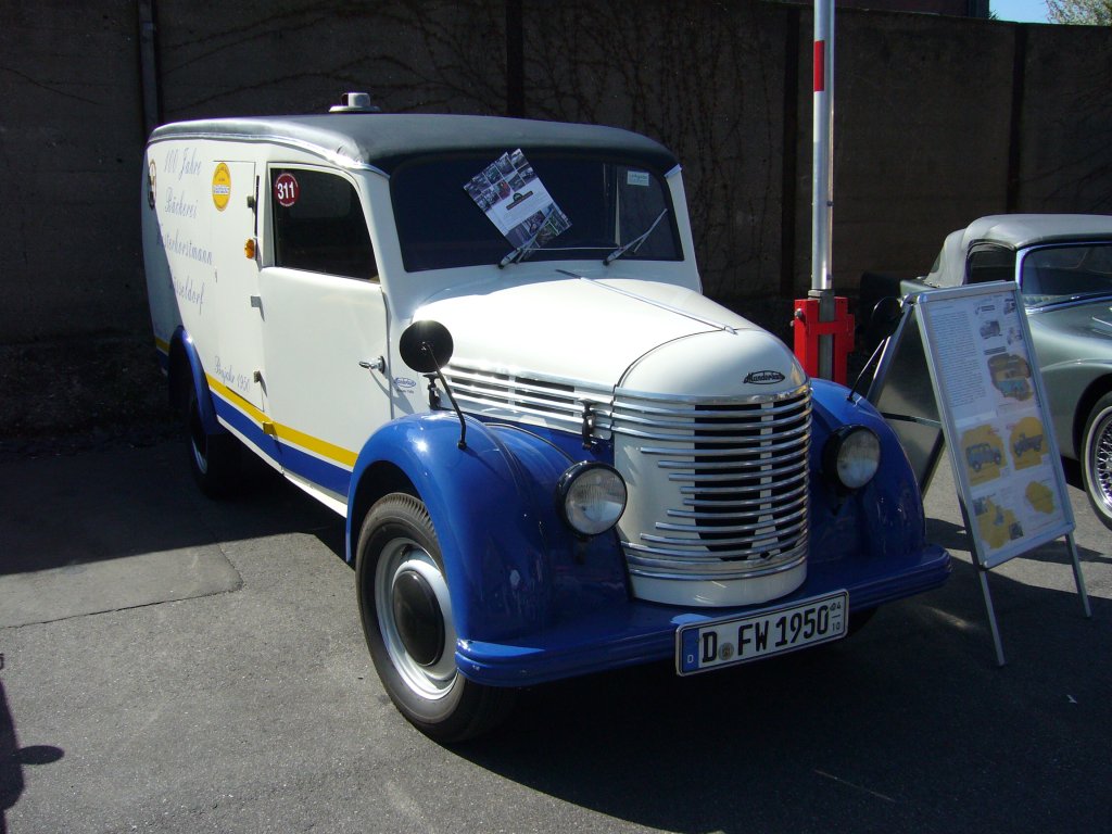 1 von 589 gebauten Manderbach Kleinlastwagen. Baujahr 1950. Der Manderbach wurde durch den 1200cm Motor des Ford Taunus angetrieben.