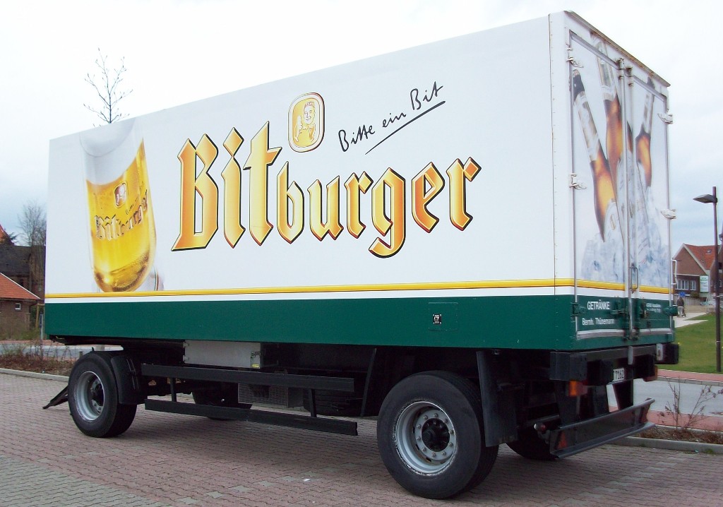 2 achs Khl-Kofferanhnger mit unterbauter Khlung Bitburger gesehen in Haselnne 05/04/2010 