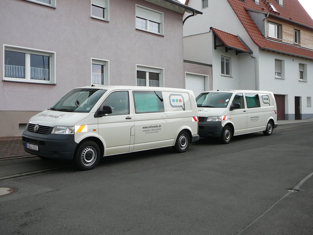 2 VW T5 von UNITYMEDIA abgestellt in 36100 Petersberg-Marbach, April 2010