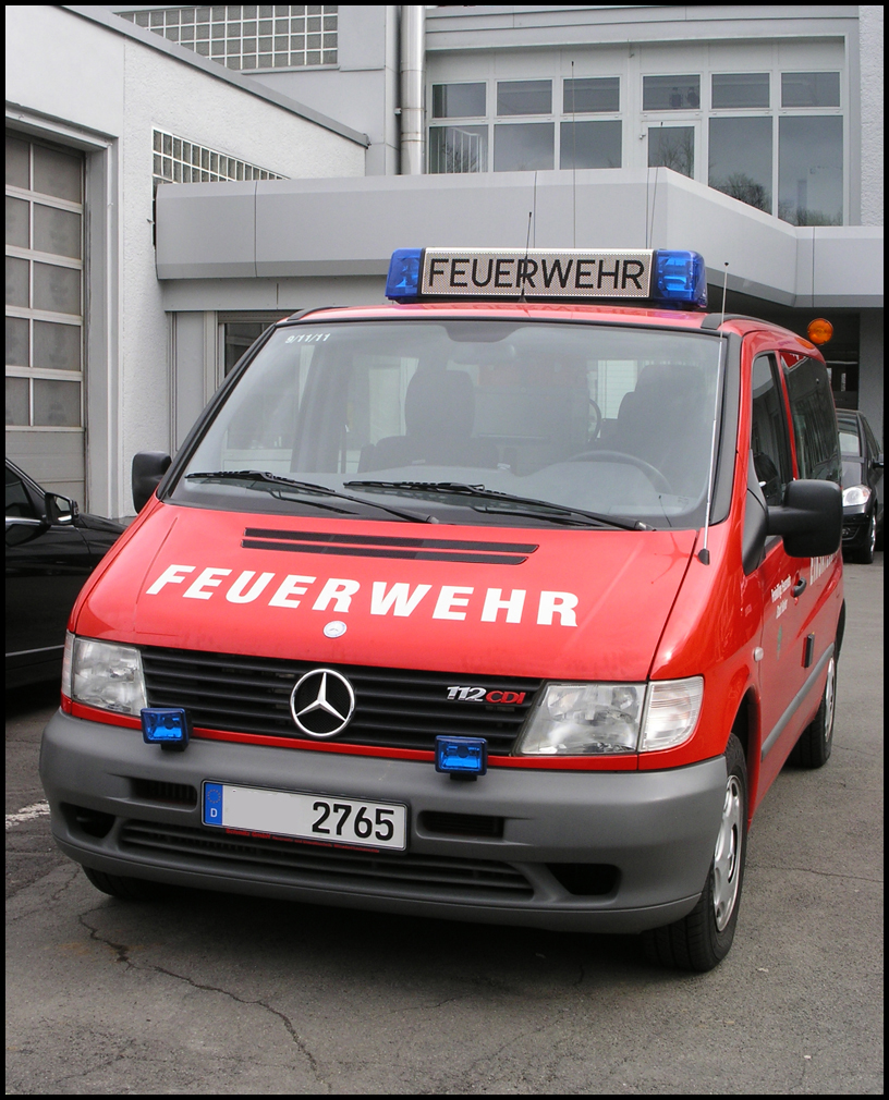 26.03.2011: der Mercedes 112 CDI hier als Einsatzleitfahrzeug der Feuerwehr im Mrkischen Kreis...