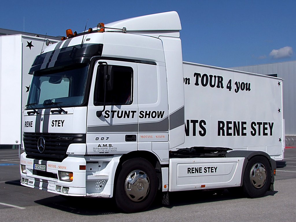  ACTROS-007  von der RENE-STEY-stunt-show gastiert in Ried/Innkr.;100731