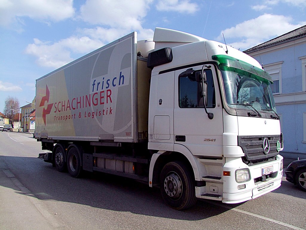 ACTROS-2541 mit WAB von Schachinger Transport&Logistik;110311