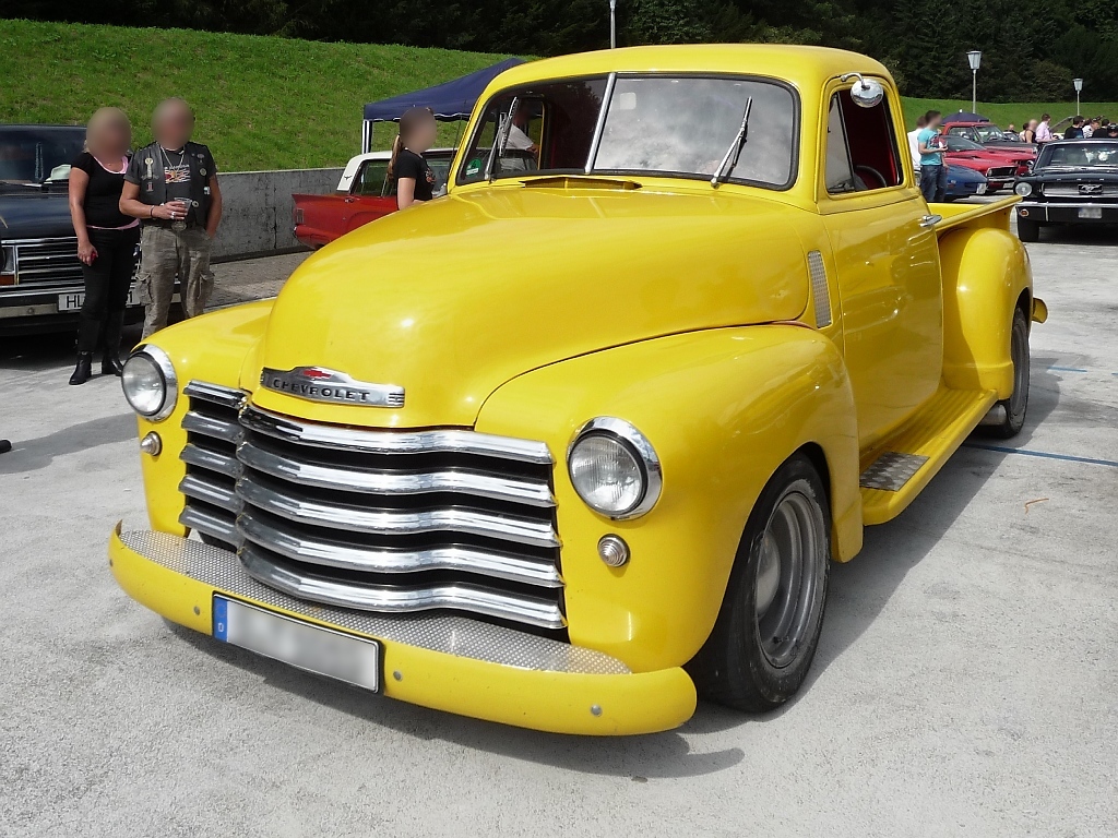  Advance Design  heit dieser Pickup von Chevrolet aus den frhen 1950er Jahren. So zu sehen auf der US-Car-Show in Grefrath im August 2010.