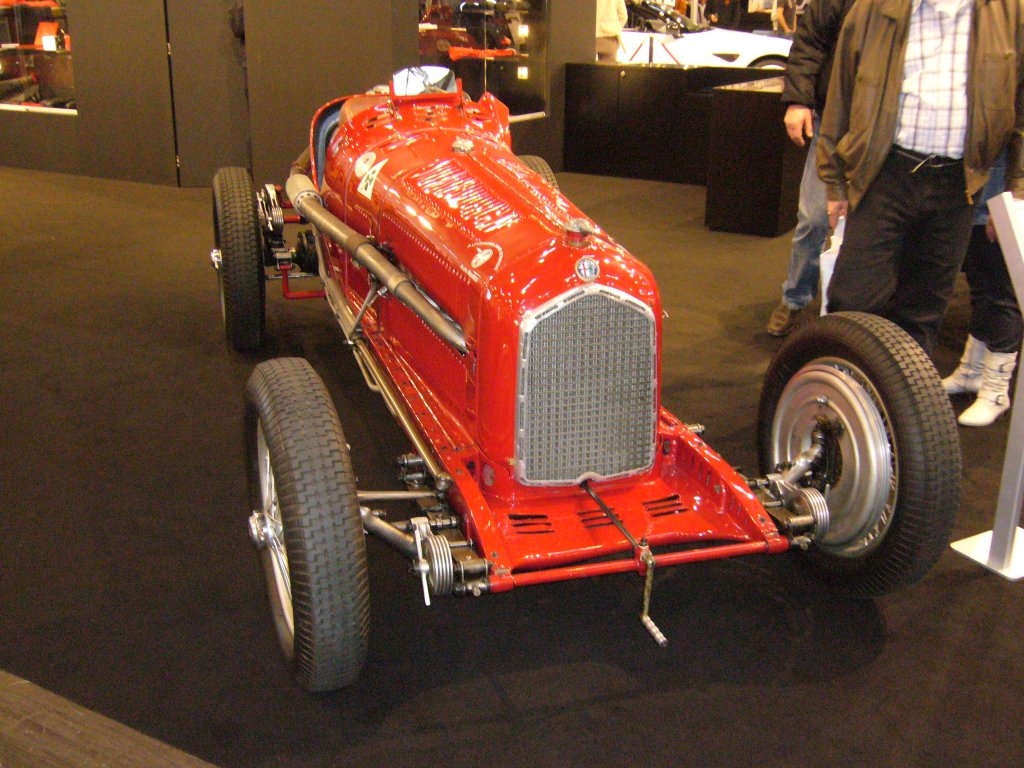 Alfa Romeo Tipo B P3 von 1932. Mit diesem Auto strmte der legendre Tazio Nuvolari von Sieg zu Sieg. Der 8-Zylinderreihenmotor leistete aus 2.650 cm 215 PS. Techno Classica 03.04.2011.