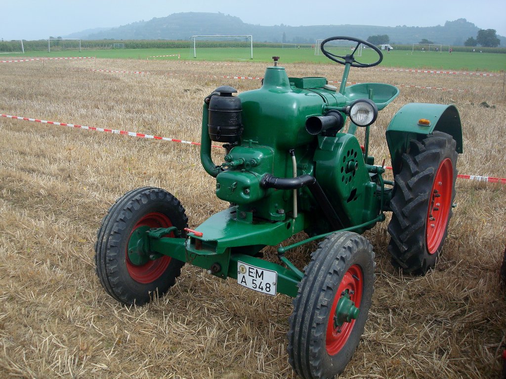 Allgaier Schlepper, die schwbische Firma in Uhingen baute von 1946-55 Traktoren, wurde dann von Porsche bernommen, Traktorentreffen Hausen/Mhlin, Sept.2010 