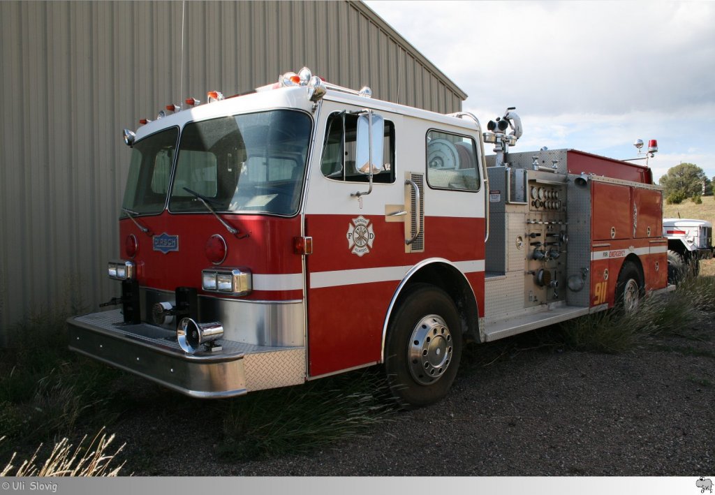 Altes Pirsch Pumpenfahrzeug des  Sheridan Volunteer Fire Department . Aufgenommen am 20. September 2011.