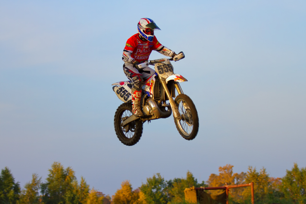 Bei idealen Bedingungen am Wochenende testeten viele Fahrer ihre Crossmaschinen auf der Motocross Strecke Ueckermnde. - 20.10.2012