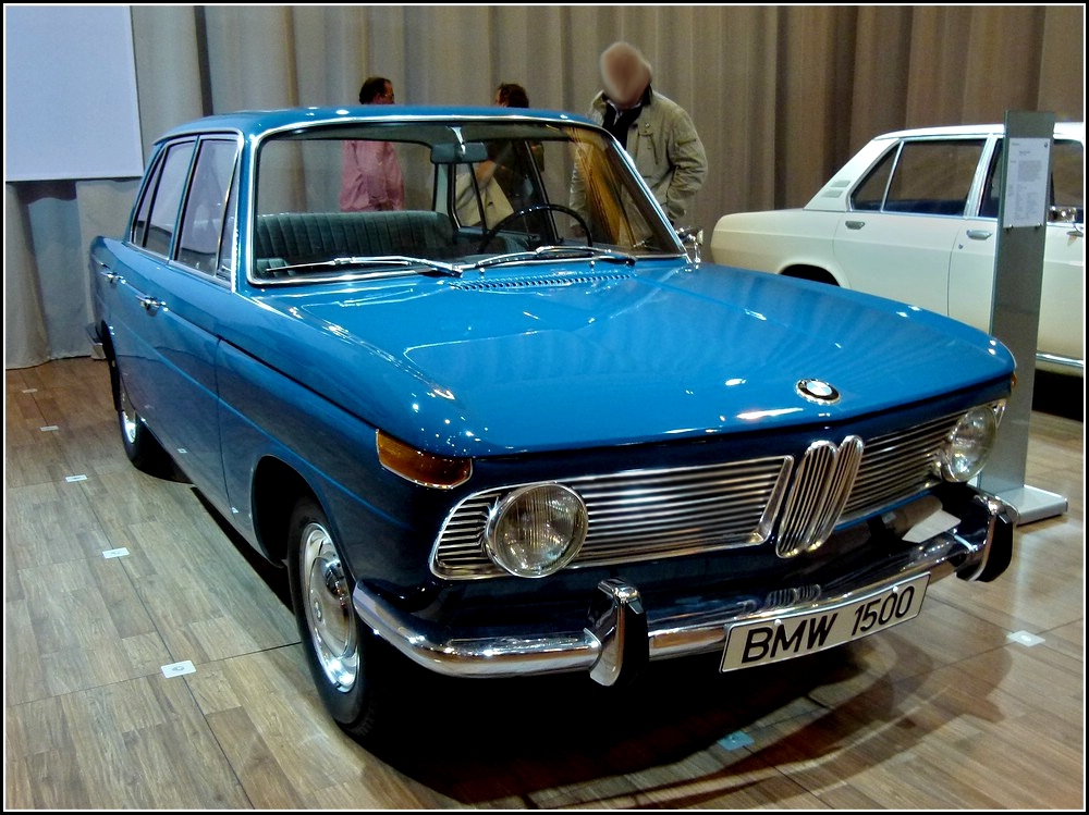 BMW 1500, Bj 1963, 4 Zyl, 1499 ccm, 80Ps bei 5700 U/min, 150 Km/h. Essen 02.04.2011. 