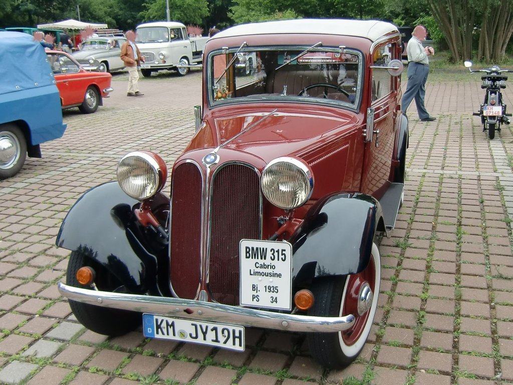 BMW 315 Cabrio-Limousine BJ 1935 mit 34 PS Leistung ein sehr schn erhaltens Fahrzeug, zu sehen beim L.O.B.T. Hoyerswerda 2011