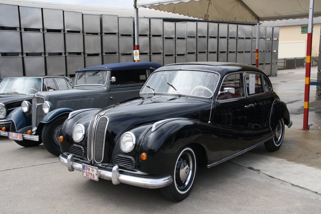 BMW 501 B Bj. 1954 zu Gast im N-Ostalgiemuseum Mtzow am 13.4.2013