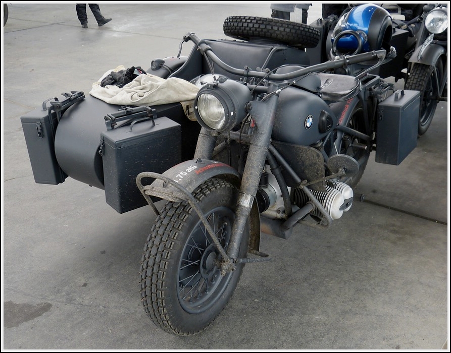 BMW Motorrad mit Beiwagen aus den 50ger Jahren aufgenommen am 01.06.2013.