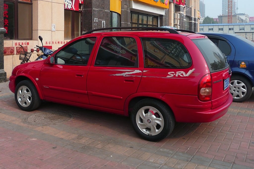 Buick (Shanghai GM) Sail, oder auch Corsa als Kombi, in Shouguang, 30.10.11