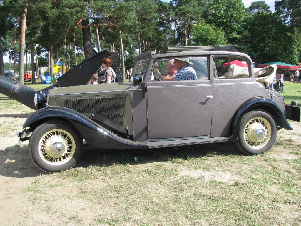 Cabriolet AutoUnion/DKW 4=8 des Baujahres 1933 aus dem alten Landkreis Demmin beim 18. Oldtimer- und Traktoren-Treffen im AGRONEUM in Alt Schwerin [12.08.2012]