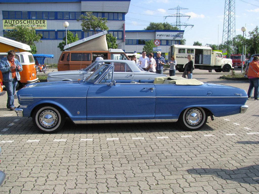 Cabriolet Chevrolet  NOVA  aus dem Landkreis Bad Segeberg (SE), gesehen beim Oldtimer-Event des TV Nord, Hamburg [16.09.2012]
