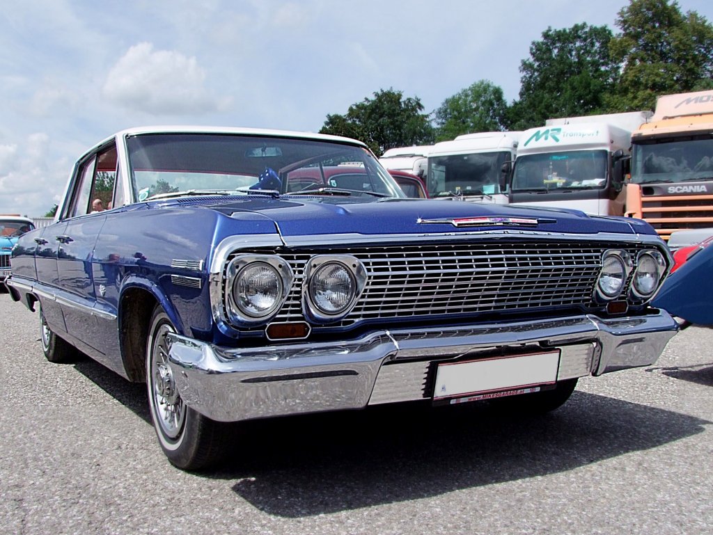 Chevrolet, Baujahr1963 nimmt an einer Oldtimerausstellung im Bezirk Ried i.I. teil; 090726
