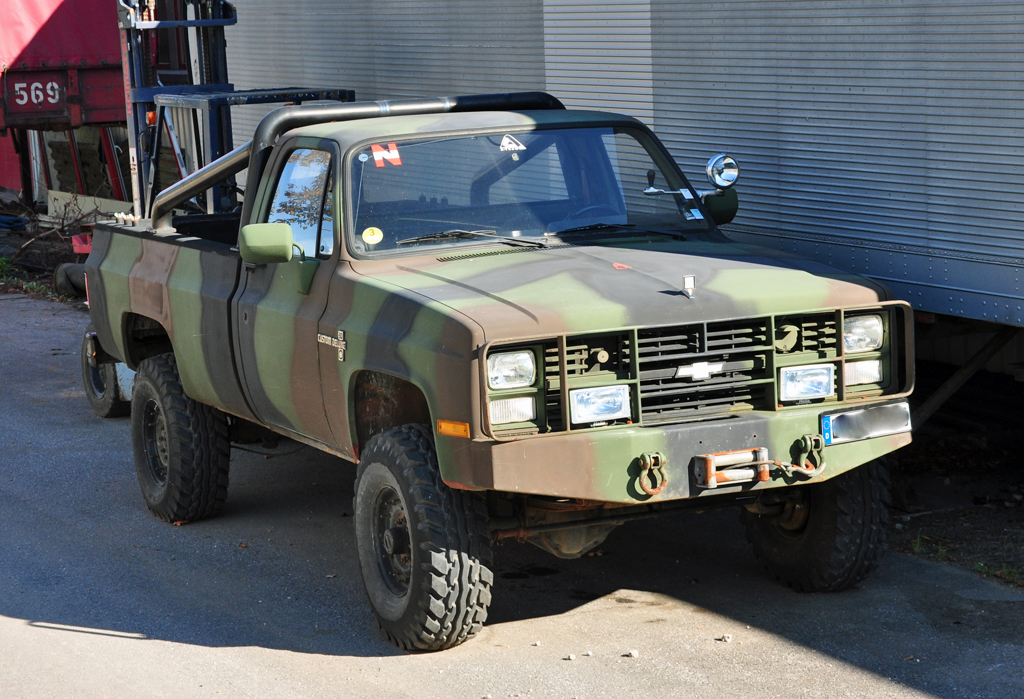 Chevrolet Custom de Luxe 30 (offensichtlich ehem. US Army) in Kall/Eifel - 16.10.2011