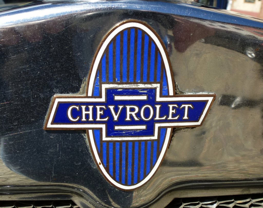 Chevrolet, gesehen an einem PKW-Oldtimer, die Firma wurde 1911 in Detroit/USA gegrndet, Juni 2013
