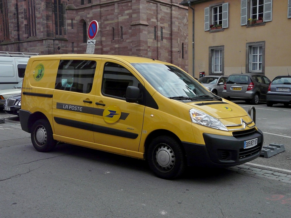Citron Jumpy als Postfahrzeug in Strasbourg im Einsatz.28.10.2011