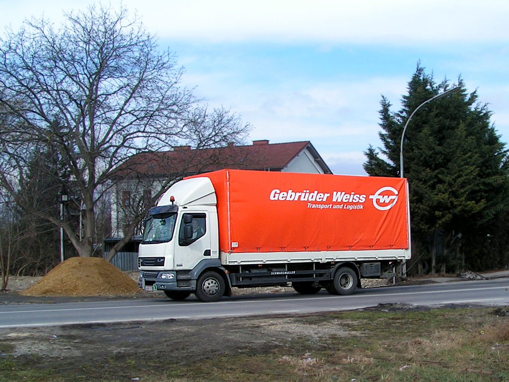 DAF-LF kehrt von seiner Zustelltour in Bruck/Leitha zurck;100223
