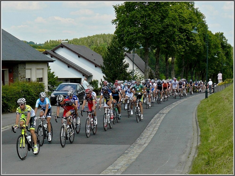 Dann prsentierte sich das Hauptfeld der Luxemburgradrundfahrt (Tour de Luxembourg), welches aus 16 Mannschaften und 109 Fahrern bestand. 05.06.10 