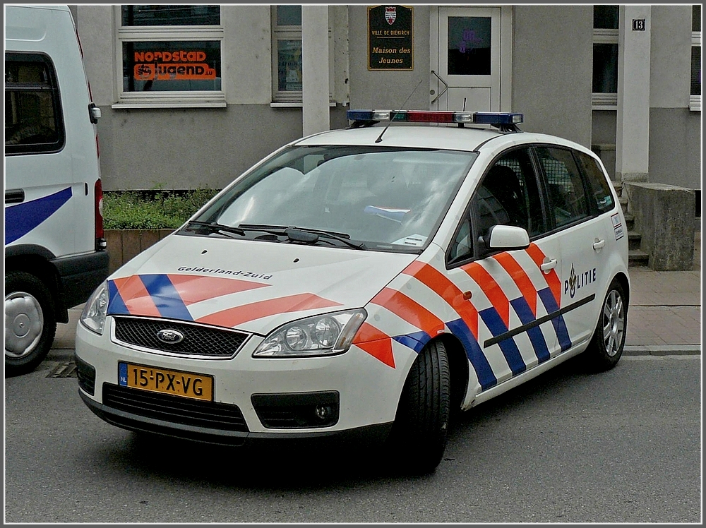 Die niederlndische Polizei aus Zuid Gelderland war mit diesem Ford nach Diekirch angereist.  04.07.10