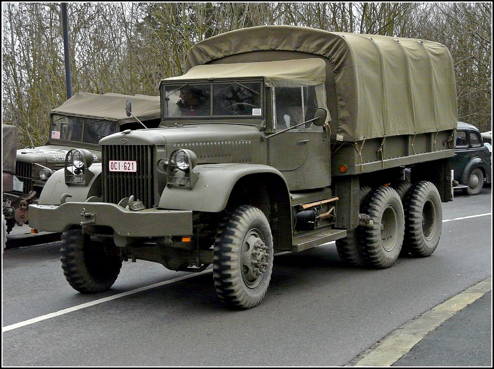 Dieser Mack NO 6x6, 7,5t, bei der 22. Winter Rally belgischer Militrfahrzeuge aufgenommen in Wiltz am 05.02.2011. Zwschen 1942-1943 wurden 2053 Stck gebaut. 