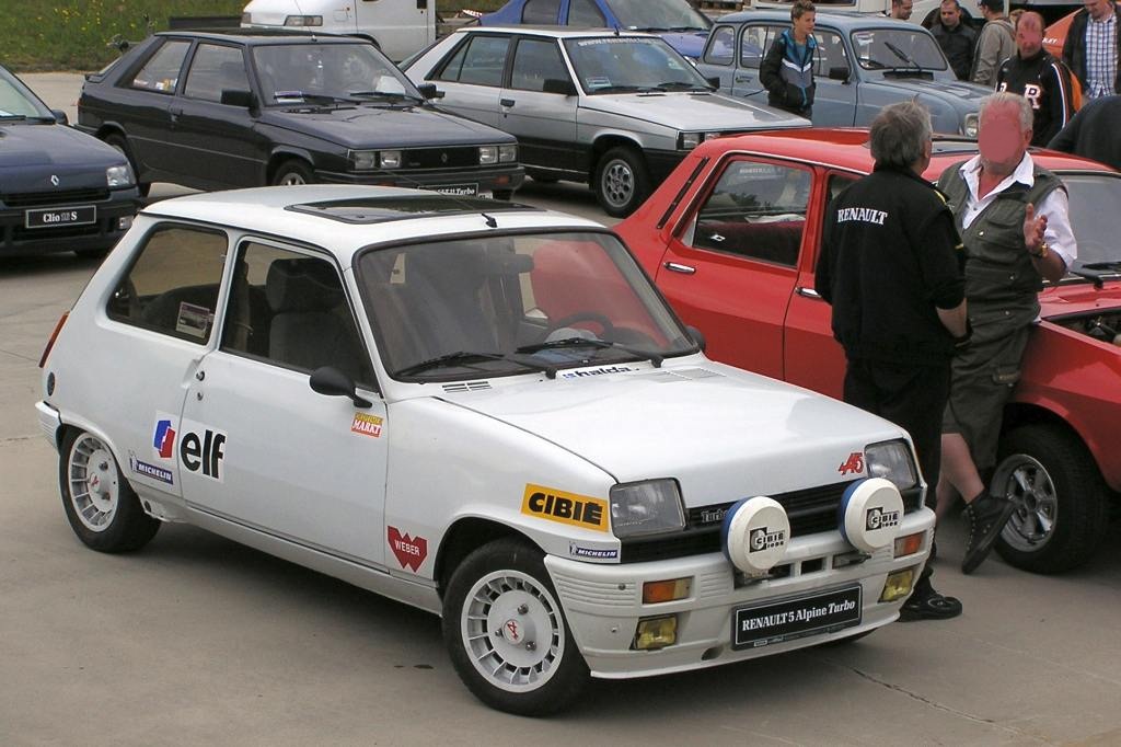 Dieser Renault 5 Alpine Turbo wurde am 02.07.2011 auf dem World Series by Renault ausgestellt.