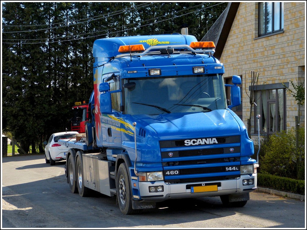 Dieser Scania 460 geniet die Wochenendruhe. 29.04.2012