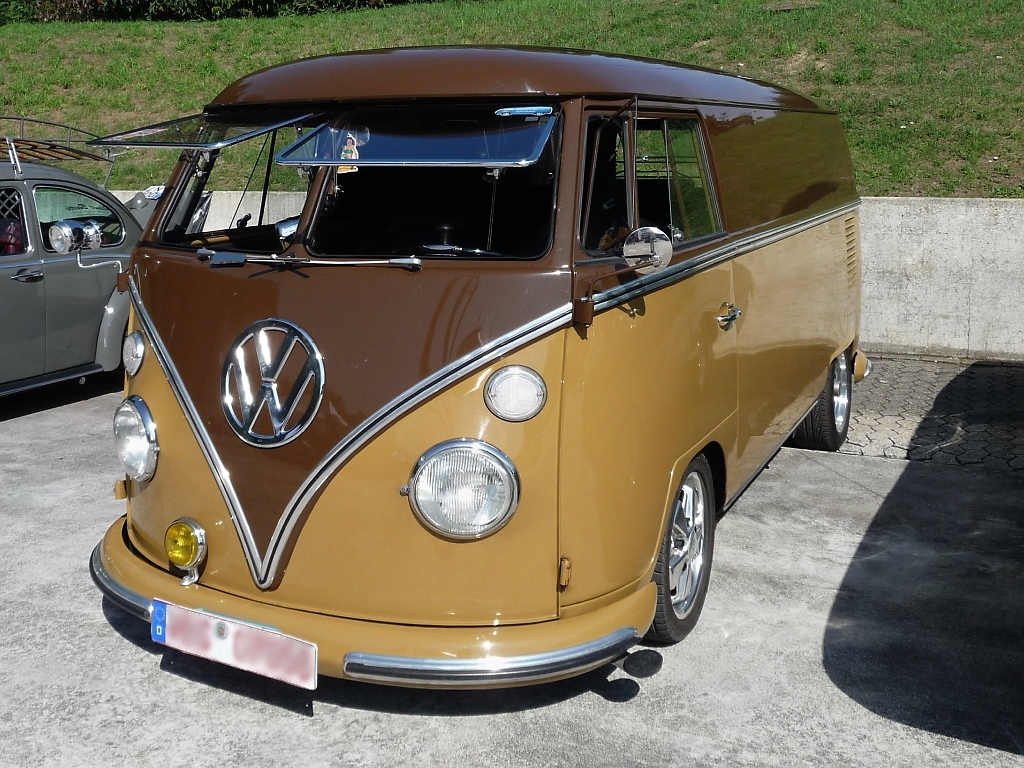 Dieser VW T1 wurde zum luxurisen Reisemobil ausgebaut.