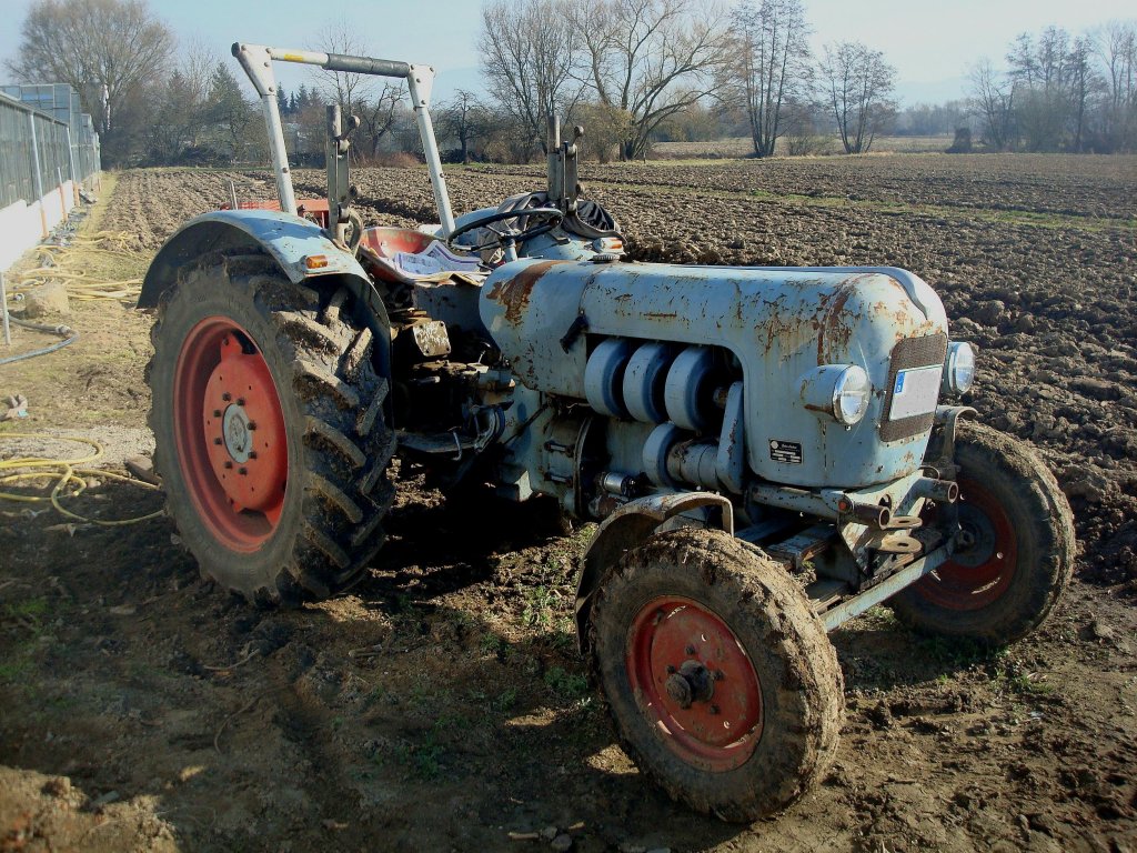 Eicher Traktor mit deutlichen Gebrauchsspuren, 3-Zyl.Diesel, luftgekhlt mit 38PS, Feb.2011