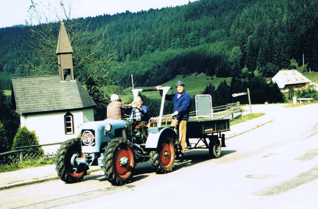 Eichler Traktor im September 1988 in Feldberg-Brental. (Scan vom alten Foto)