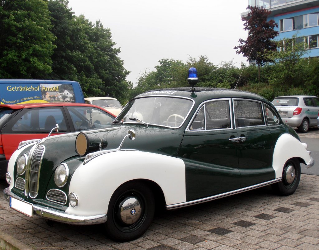 Ein alter BMW V8 Oldtimer Polizei in Zeulenroda vom BMW V8 Club. Foto 20.06.2012