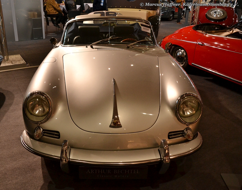 Ein alter Porsche, gesehn am 10. Mrz 2013 bei Retro Classics in Stuttgart.

