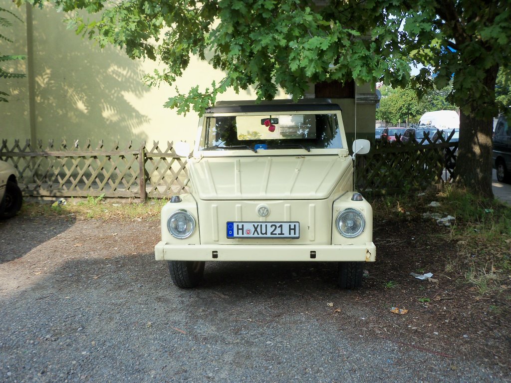 Ein alter VW in Lehrte/Ringstrae am 13.08.2010.