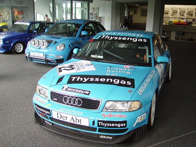 Ein Audi A4 Rennwagen von Abt im Museum bei Kempten