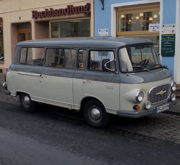Ein gut gepflegter B 1000 Bus, gefunden am Markt Bad Dben