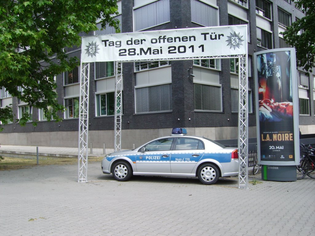 Ein Opel Vectra der Polizei Frankfurt am Main am 28.05.11