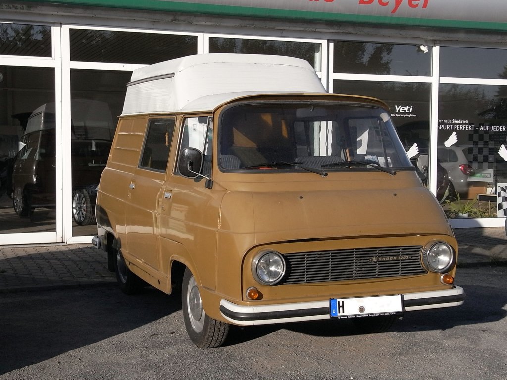 Fahrbereiter und zum Verkauf stehender Skoda 1203 mit Campingumbau und H-Kennzeichen, Bj.1977, 1221 cm, 49 PS, Benziner