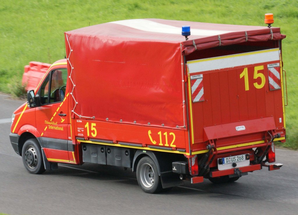 Feuerwehrfahrzeug  15  (D-US 268), EDDL-DUS, Dsseldorf, 28.08.2010, Germany 

