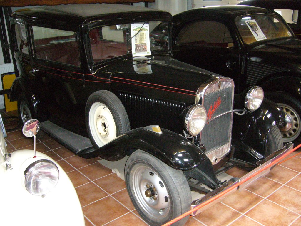 Fiat 508  Balilla  tre marce. 1932 - 1934. Den 508´er dieser Bauzeit gab es nur als zweitrige Limousine oder als Spider. Hier wurde eine Limousine des Baujahres 1932 abgelichtet, die leider nicht mit Originalen Felgen bestckt ist. Der 985 cm leistete 20 PS und beschleunigte den Wagen auf maximal 85 km/h. Villacher Fahrzeugmuseum.
