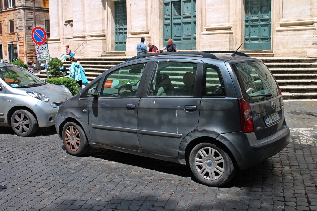 Fiat idea am 17.05.2013 abgestellt in Rom.