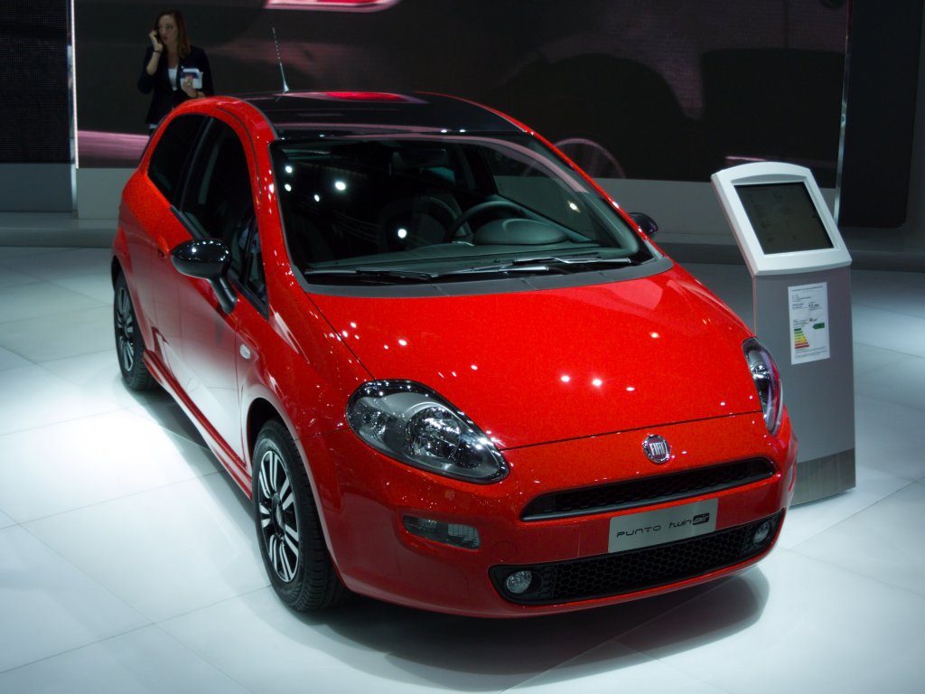 Fiat Punto EVO. (Automesse Paris am 11.10.2012)
