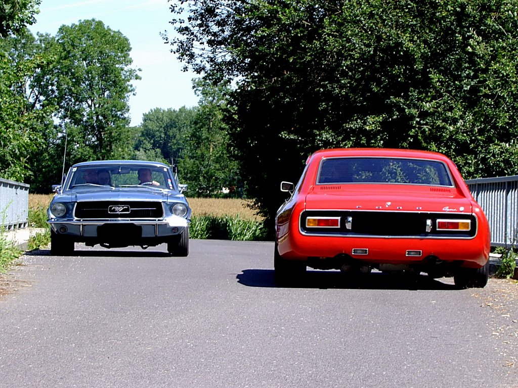 FORD Mustang contra FORD-Capri; 110717