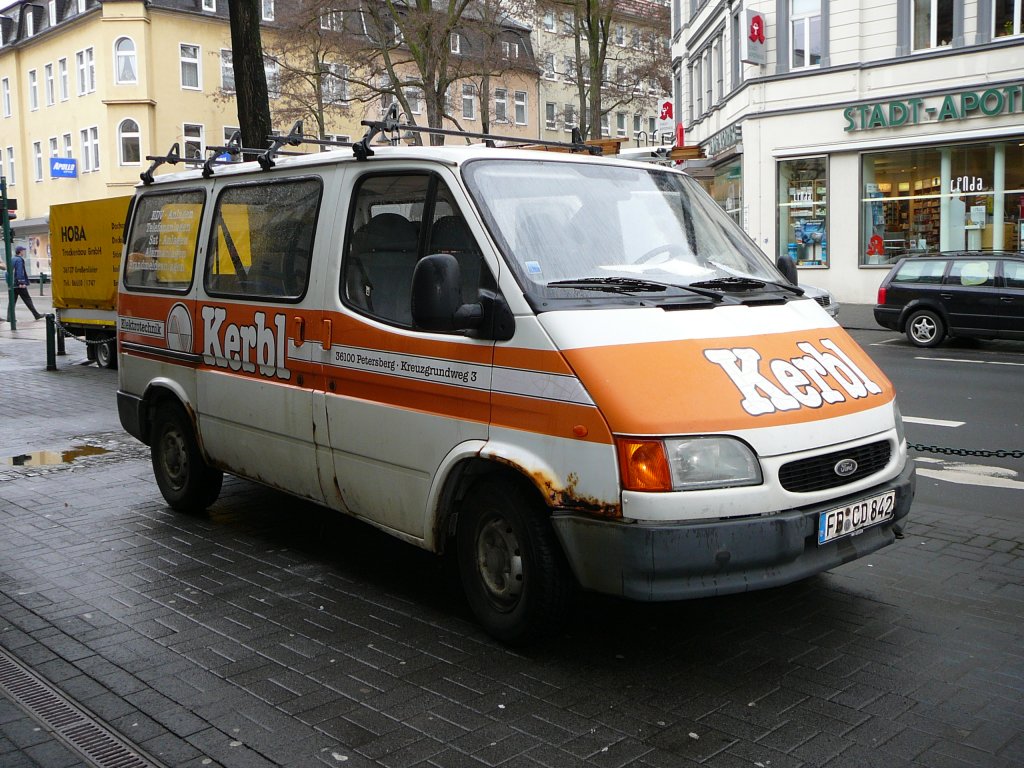 Ford Transit der Firma KERBL in der Innenstadt von Fulda im Mrz 2010