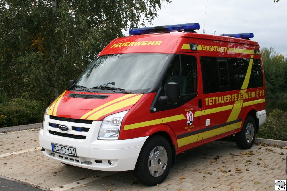 Ford Transit Mehrzweckfahrzeug  Freiwillige Feuerwehr Markt Tettau  (Landkreis Kronach). Aufgenommen am 26. September 2010 in Mitwitz.