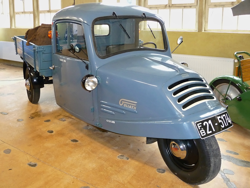 Goliath GD 750, Auto & Uhrenwelt Schramberg, 6.3.11
Baujahr 1954
15 PS aus 461 ccm
60 km/h schnell
