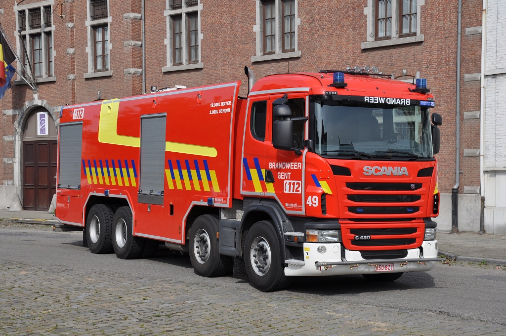 GTLF 19000/2000 Scania G480 CB 8X4 MSZ Aufbau Somati & ISS Wawrzaszek der Feuerwehr Gent, Aufnahme am 21.07.2011 in Brussel aus Anlass des Nationalfeiertags 
