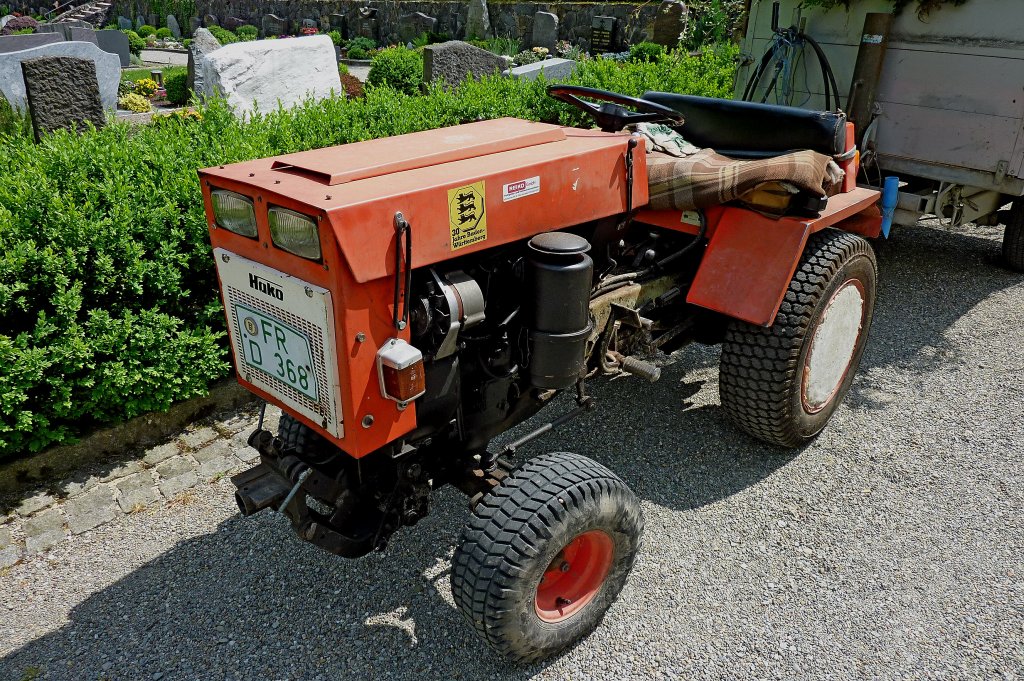 Hakotrac 2000, Kleinschlepper mit 1-Zyl.Diesel und 18PS, die Firma in Schleswig-Holstein baut seit 1960 Kleintraktoren, Mai 2011