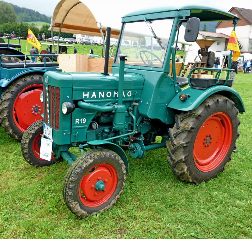Hanomag R19, Ackerschlepper mit 19PS, Baujahr 1952, Traktorentreffen Oberwinden, Sept. 2012