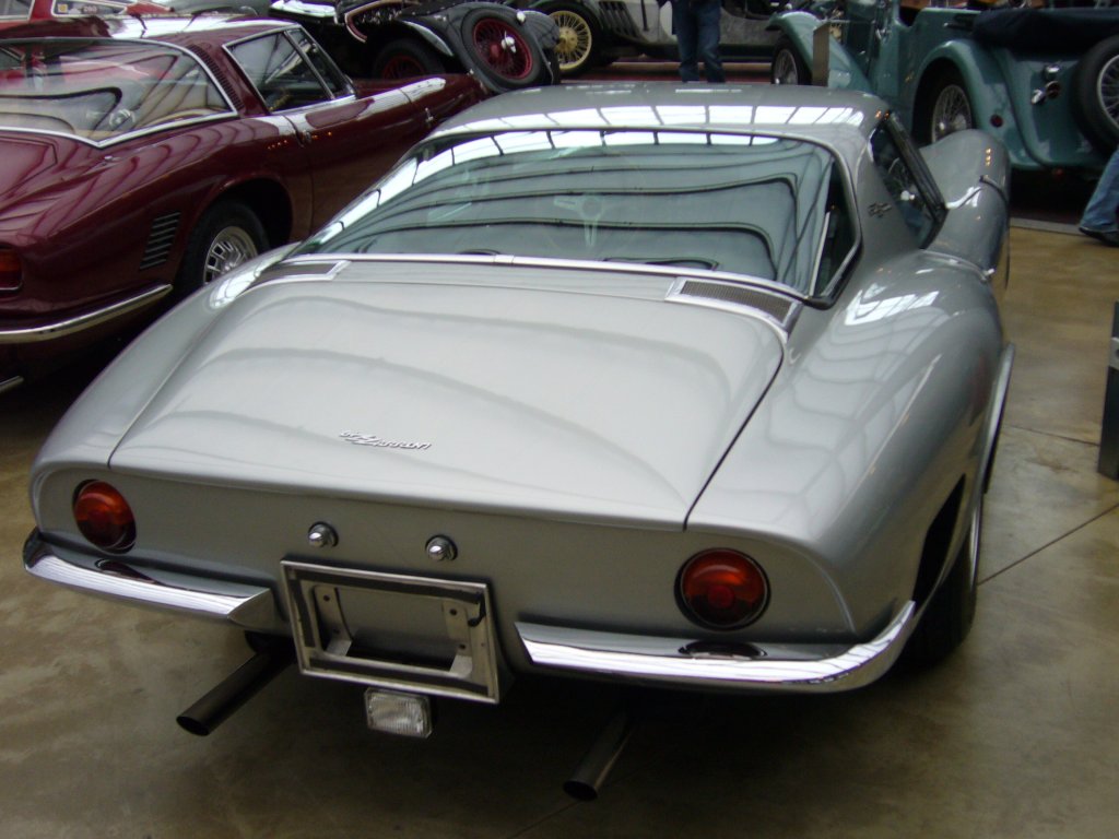 Heckansicht eines Bizzarini GT 5300 Strada. 1964 - 1968.Classic Remise Dsseldorf am 15.04.2012.